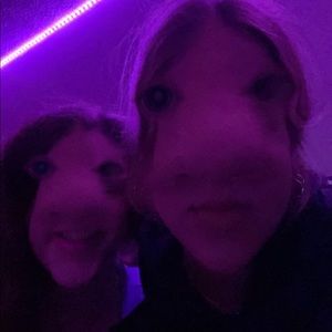 Meet your Posher, Phoebe